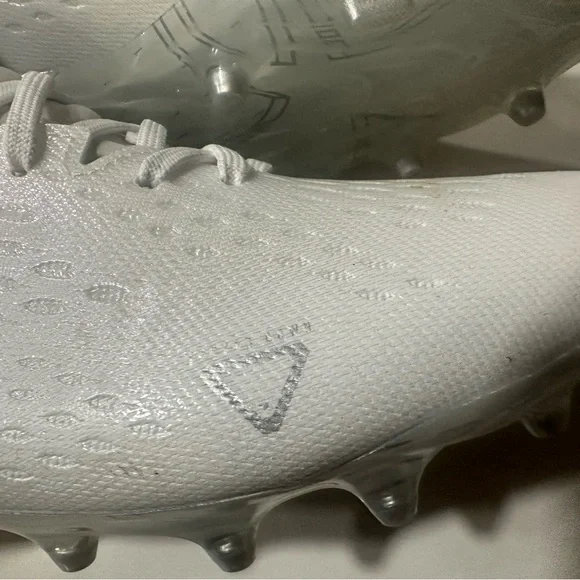 Under Armour Locked Down Spotlight Men’s Football Cleats (11) Retails for $245 Under Armour Locked Down Spotlight Men main image 3